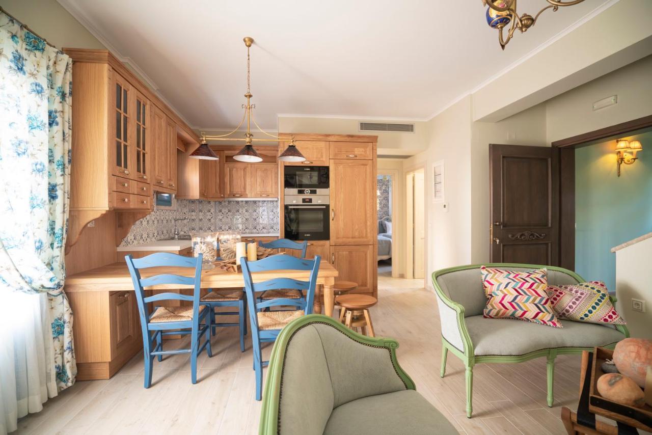 Elysium Living Parga Aparthotel ภายนอก รูปภาพ